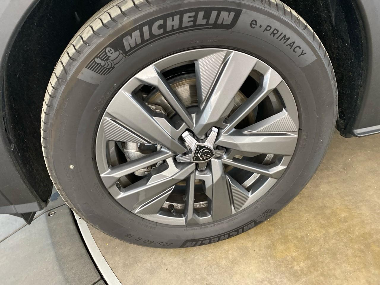 Peugeot 5008 hybrid 145 ch e-dcs6 allure — photo 11