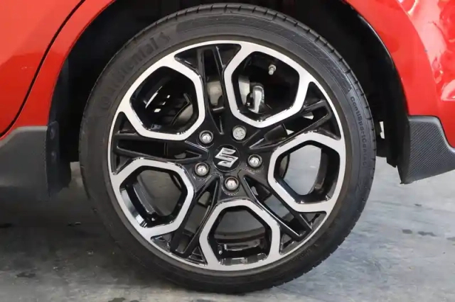 Suzuki Swift sport 1.4 boosterjet hybrid — photo 42