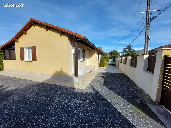 Maison de plain pied à Meyzieu