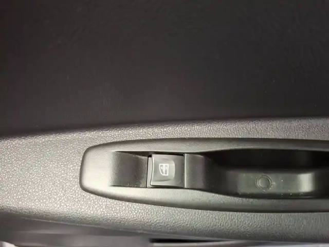 Renault Captur dci 90 e6c — photo 27