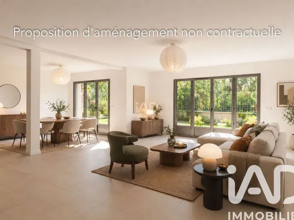 Villa 6 pièces 233 m²
