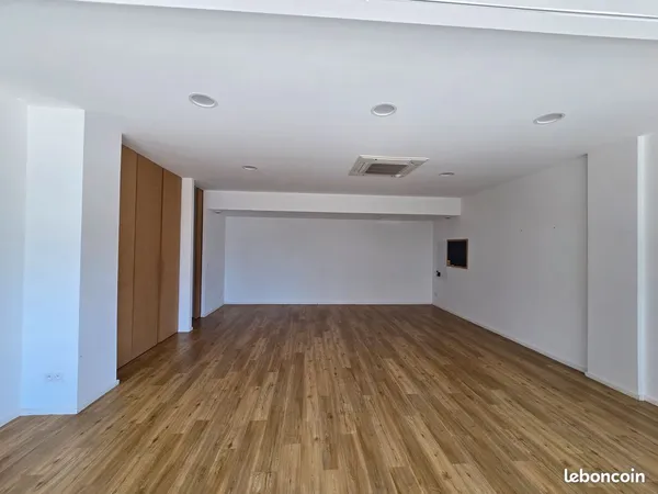 Local commercial de 58 m² en très bon état, disponible dès maintenant