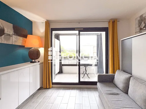 Six-fours / la coudouliere - t1 meuble 4 personnes avec loggia, parking, piscine