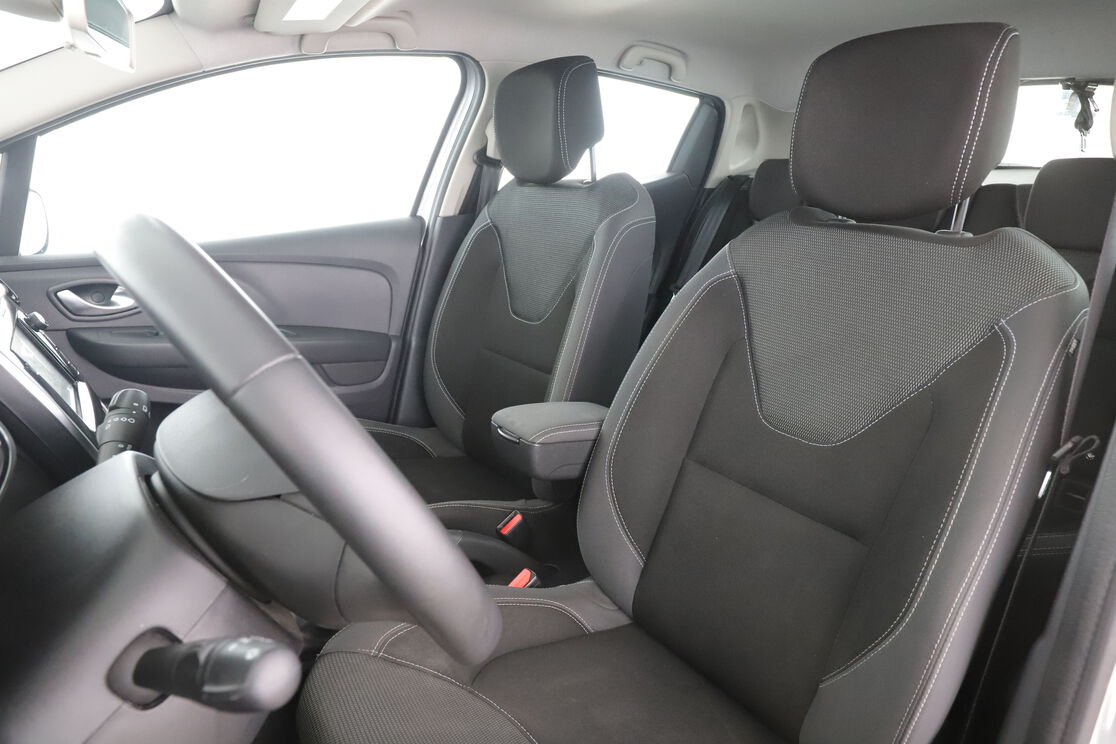 Renault Clio 1.5 dCi Energy Zen — photo 9