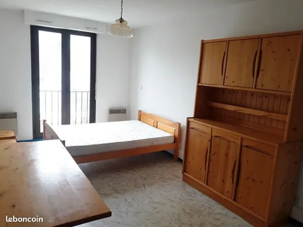 Studio 1 pièce 27 m²