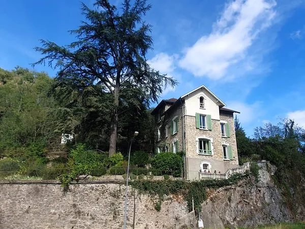 Propriété de charme aux portes de la ville
