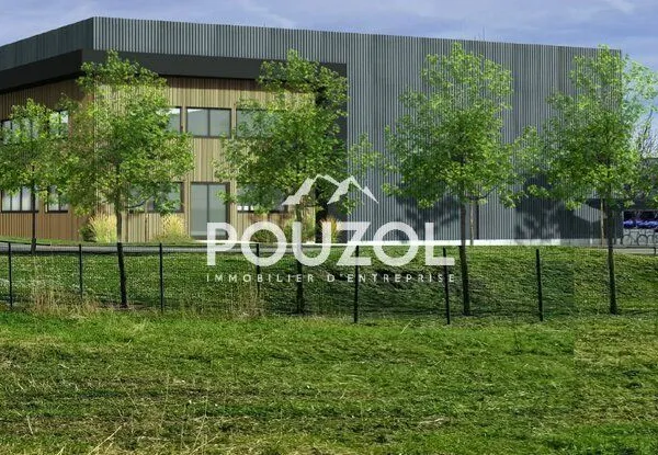 LOCAL D'ACTIVITE 2000 m² RIOM