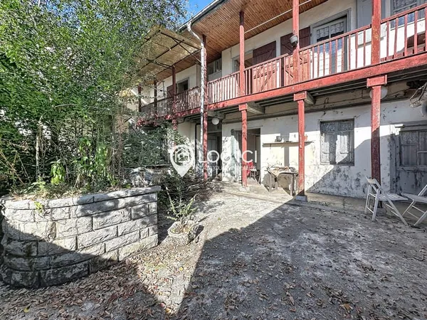 À acheter à Nay (64) : grande maison avec balcon 5 pièces