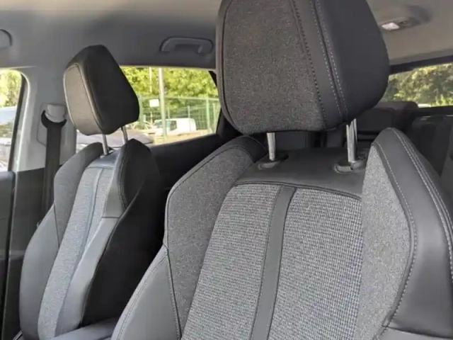 Peugeot 3008 1.5 bluehdi 130ch e6.c allure s&amp;s  6cv — photo 15