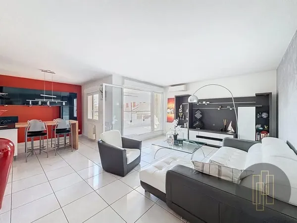 Exclusivité - Ambiance Promenoir - Bel appartement T4 avec terrasse, double garage et cave - Résiden