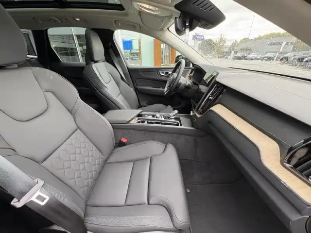Volvo Xc60 t6 awd hybride rechargeable 253 ch+145 ch geartronic 8 — photo 25