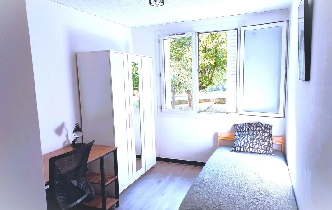 Photo 3