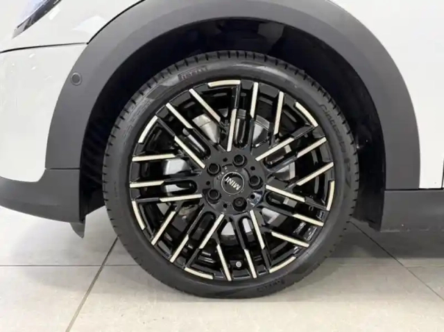 Mini Cooper cabrio s 204ch favoured dkg7 — photo 9