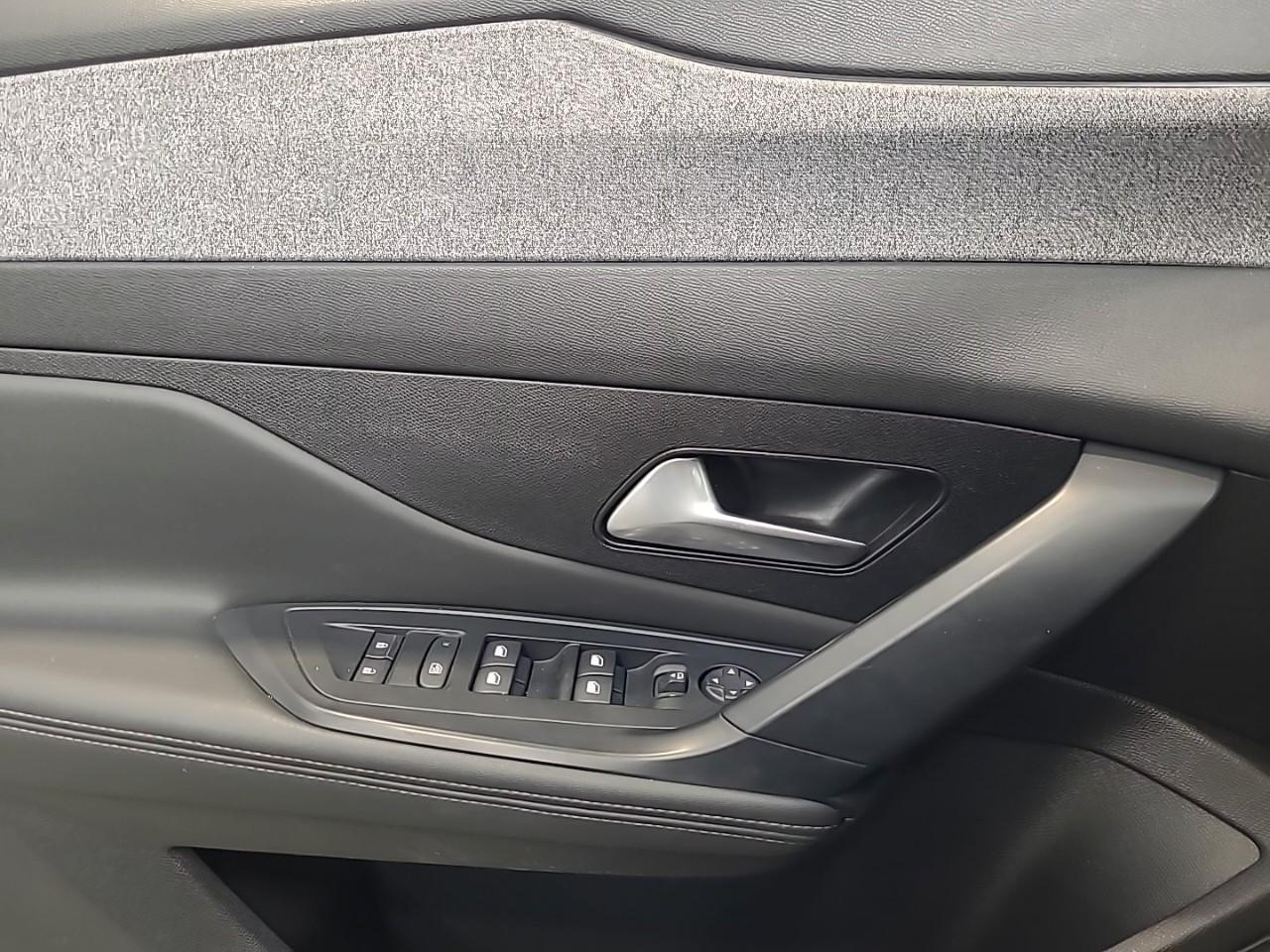 Peugeot 308 puretech 130ch s&s eat8 allure pack — photo 24