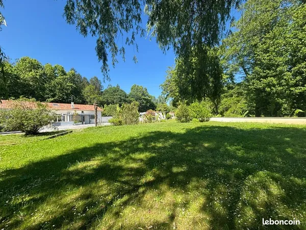 Maison 7 pièces 214 m²