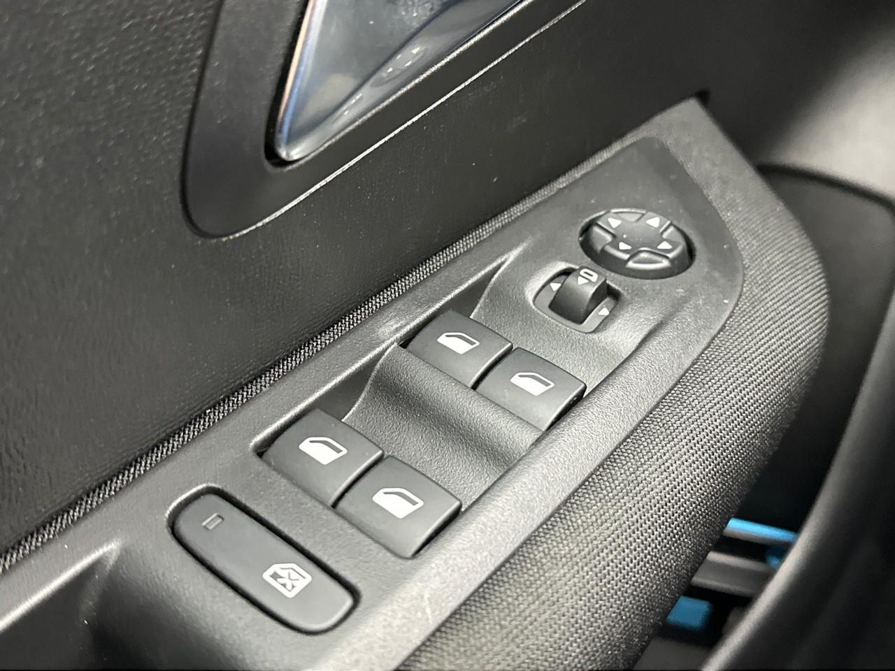 Peugeot 208 puretech 75 s&s bvm5 active pack — photo 15