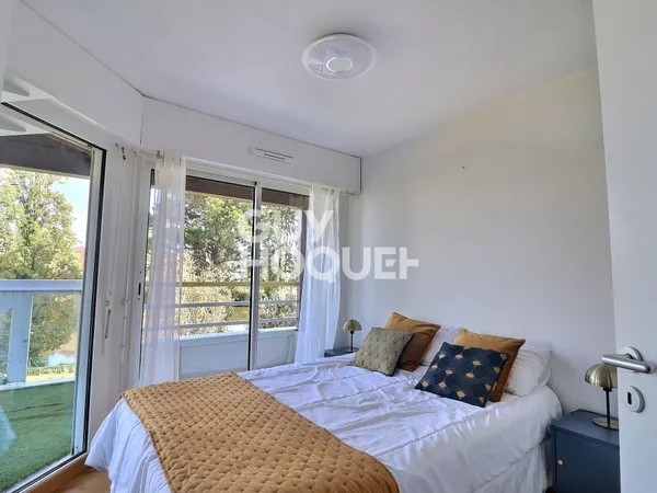 Appartement T2 lumineux, vue dégagée sur l'étang