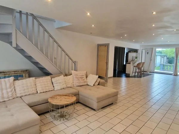 Maison 7 pièces 200 m²