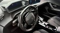 Peugeot 2008 1.2 PureTech 130ch S&S GT EAT8 — photo 10