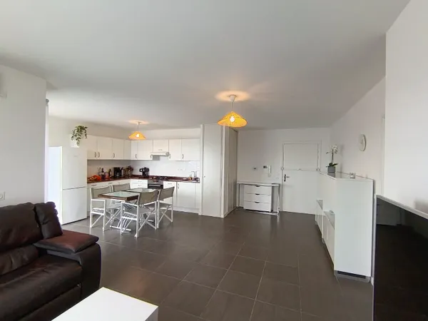 ANGLET 5 Cantons – T4 de 88 m² – Dernier étage – Double parking boxé