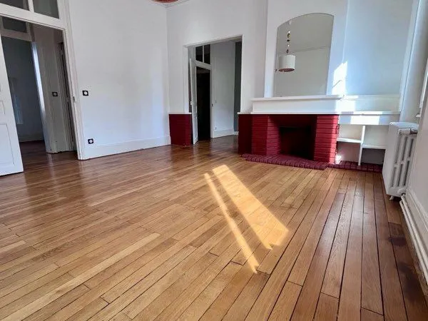 Appartement type haussmannien 110m2 hyper centre