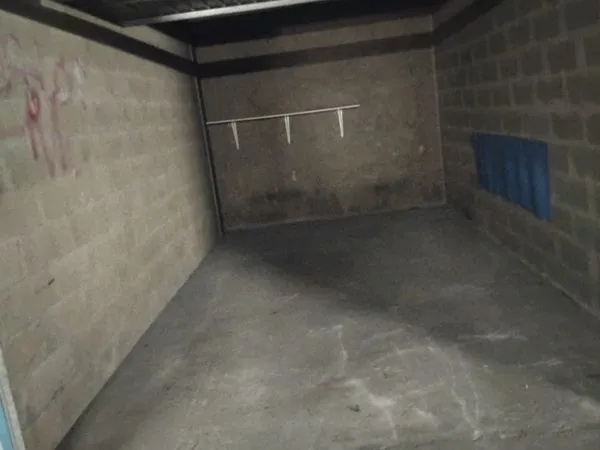 BOX GARAGE fermé SAKAKINI proche TIMONE MARSEILLE