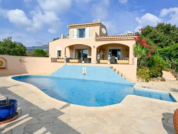 Maison 5 pièces 160 m²