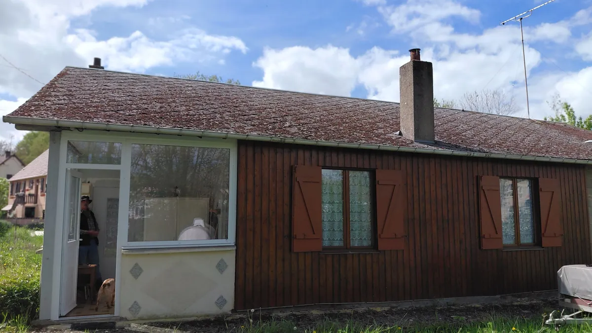 Photo 1