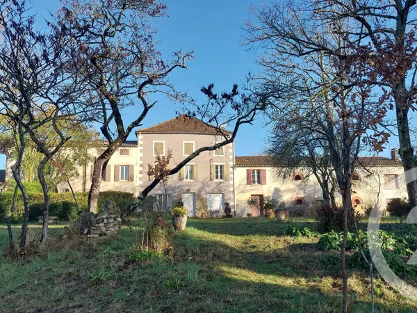 Maison 16 pièces 580 m²