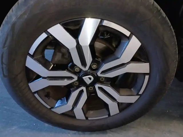 Dacia Duster eco-g 100 4x2 — photo 130