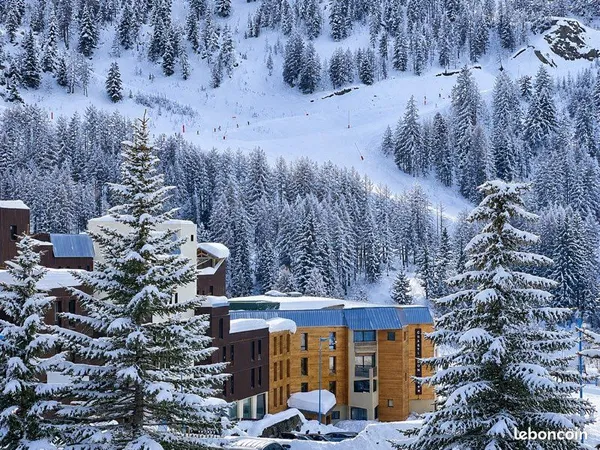 Isola 2000 coeur station face pistes | studio 23 m2 | terrasse | casier a ski