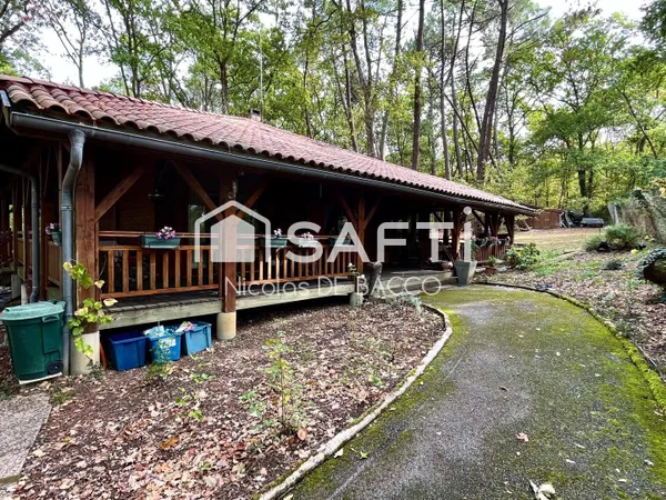 Magnifique maison en bois de 151 m2, en lisiére de forêt.