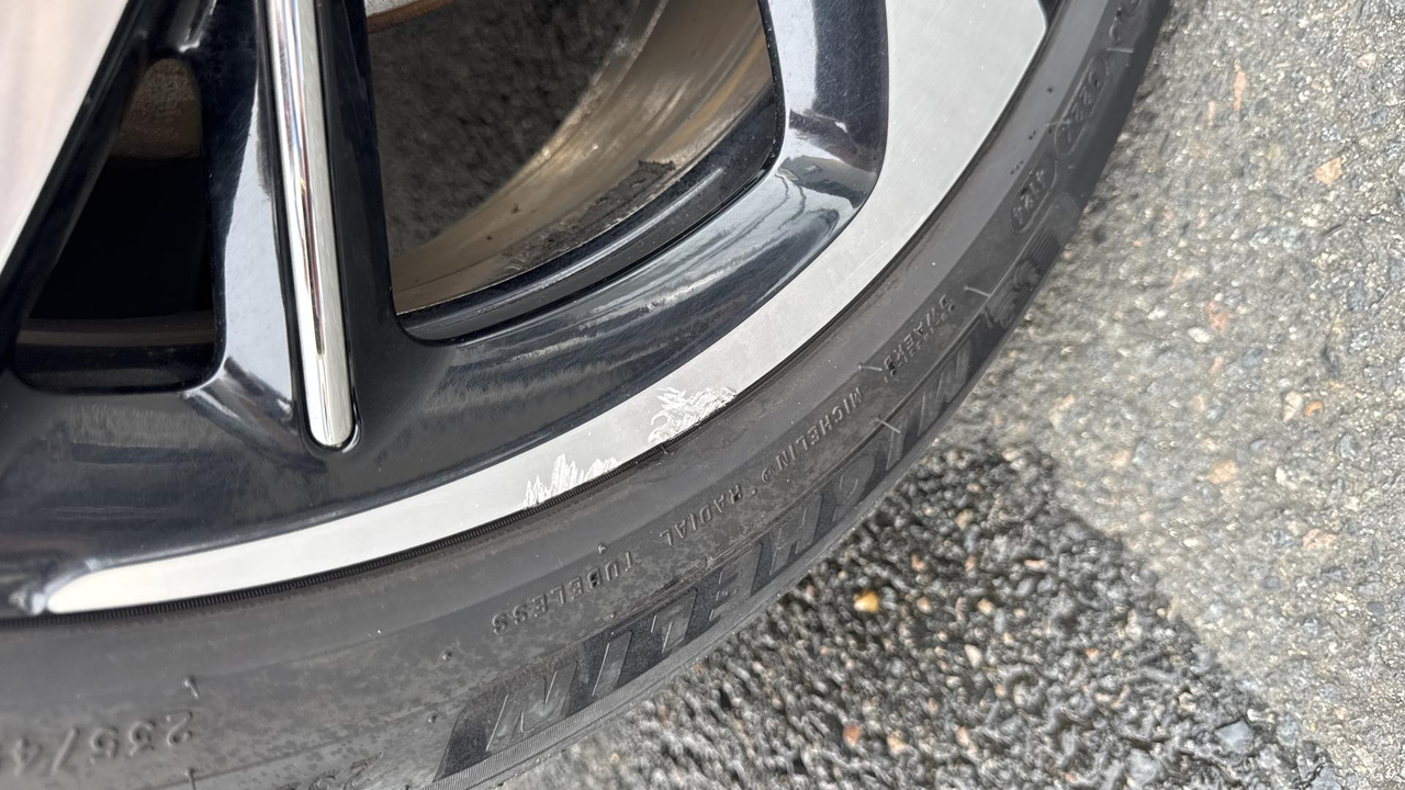 DS7 Crossback Hybride E-Tense 300 EAT8 4x4 — photo 25