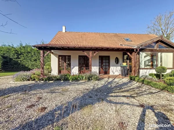 Propriété 3 pièces 150 m²
