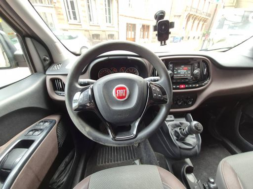Fiat Doblo 1.6 MultiJet 120 - Trekking – 2017 – 152113 km – Diesel – Boîte Manuelle — photo 29