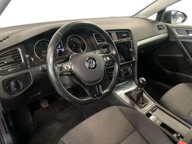 Volkswagen Golf business 1.6 tdi 115 fap bvm5 confortline — photo 9