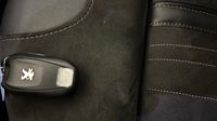 Peugeot 3008 HYBRID 225ch GT Pack e-EAT8 — photo 16