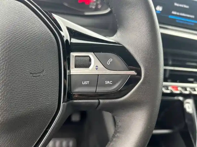 Peugeot 208 puretech 100 s&amp;s bvm6 — photo 45