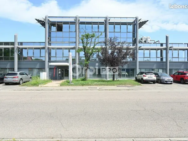 Bureau 1 370 m²