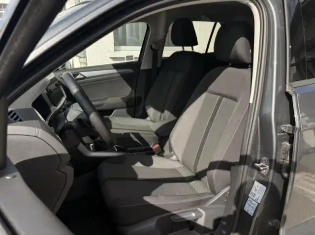 Volkswagen T-Roc 1.5 tsi evo2 150ch vw edition dsg7 — photo 9