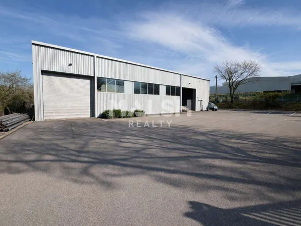 Loue bâtiment d'activités de 563m² à Pont-Évêque