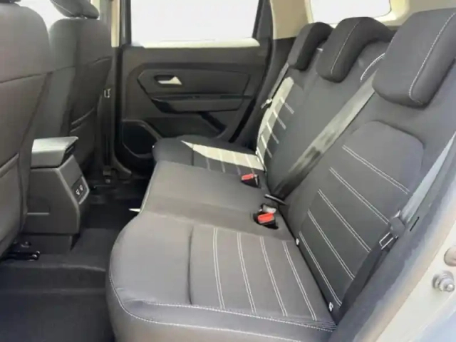 Dacia Duster 1.3 tce 150ch fap  journey 4x2 edc — photo 12