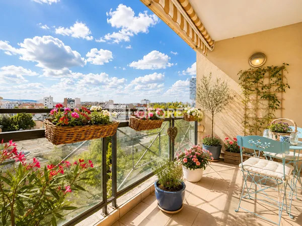 Appartement Issy Les Moulineaux 5 pièces 120 m2 - 4 mn de Corentin Celton
