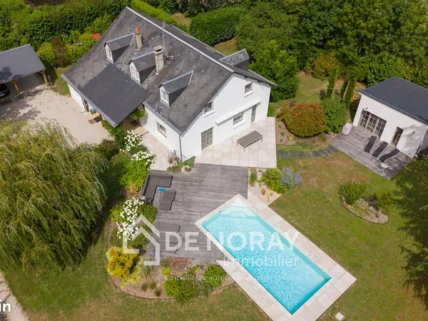 Propriété 8 pièces 255 m²