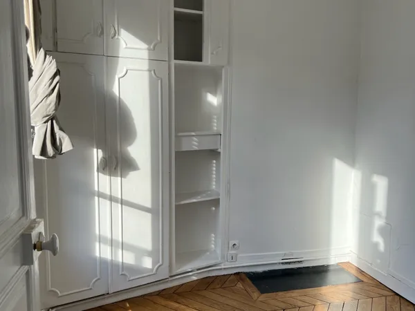 Sous-Loue chambre dans appartement