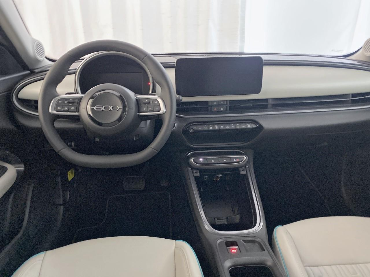 Fiat 600 t-gen 3 1.2 hybrid 110ch edct6 la prima — photo 8