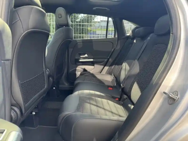 Mercedes Gla 200 d  business line — photo 9
