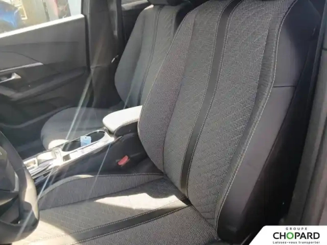 Peugeot 2008 hybrid 136 e-dcs6 — photo 11