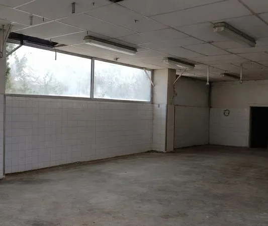 Local d’activité et entrepôt Vente Tarbes 2p 160m² 76000€