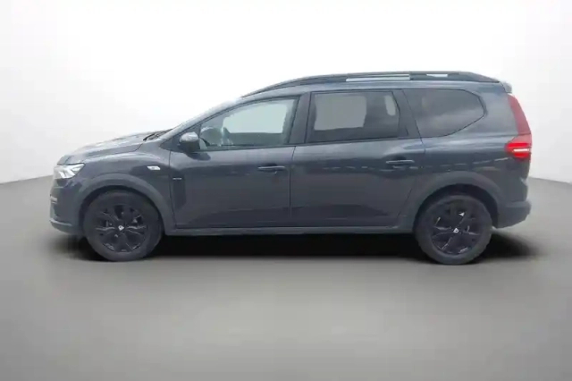 Dacia Jogger tce 110 5 places — photo 3